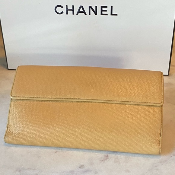 Chanel Caviar Lonng Wallet - Picture 2 of 11